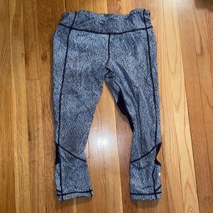 Lululemon cropped leggings